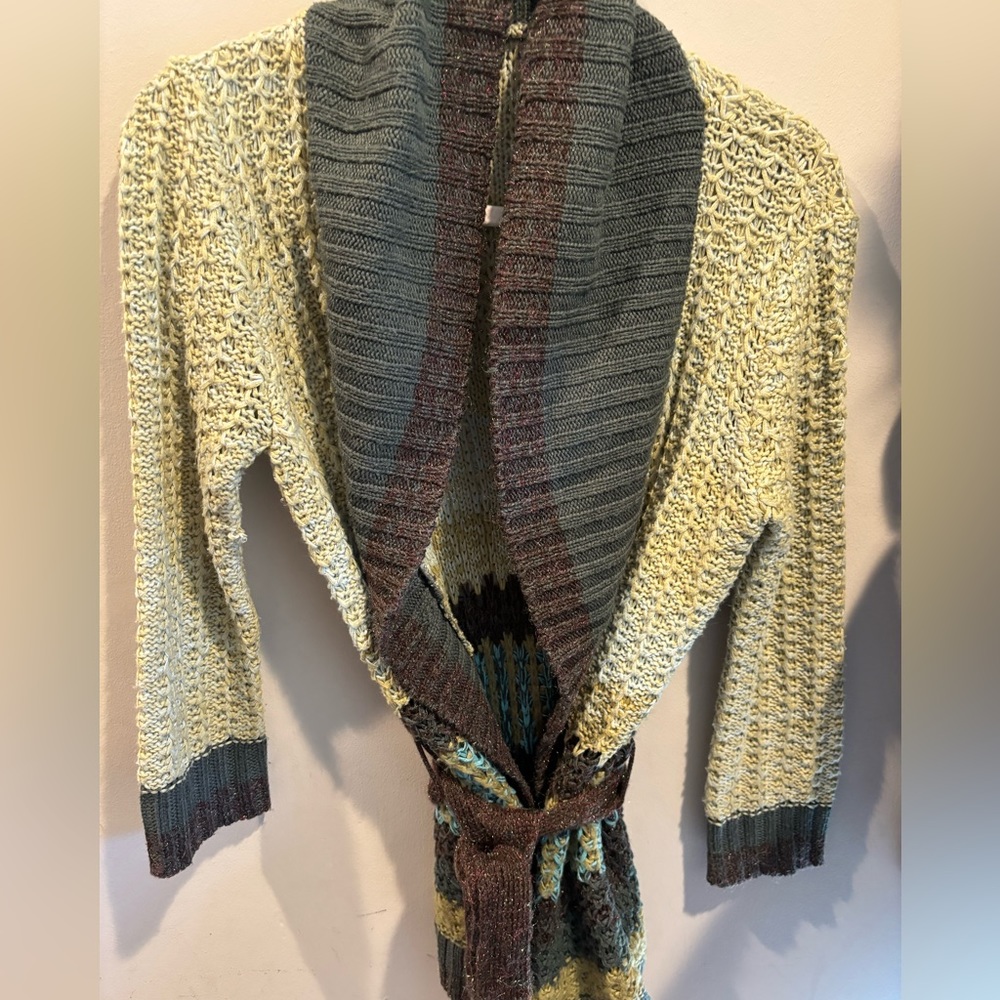 Adorable BKE wrap sweater with shimmer belt S